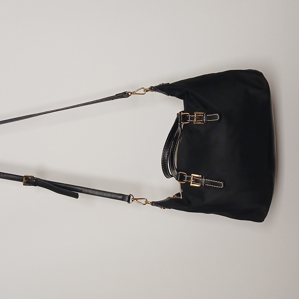 Tommy Hilfiger Women Elegant Black Shoulder crossbody Bag GUC - Picture 2 of 13